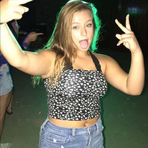 Meet your Posher, Cami